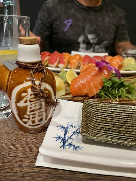 Lemon & Life Sushi Picture 5