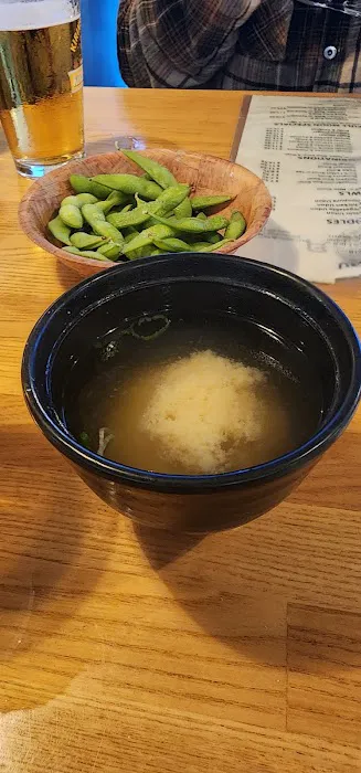 Full Moon Sushi Picture 2