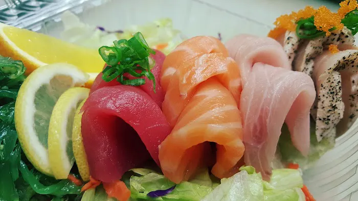 Tom's Sushi House Picture 9