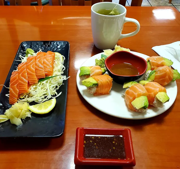 Blue Fin Sushi & Teriyaki Picture 6