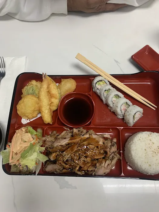 Blue Fin Sushi & Teriyaki Picture 5