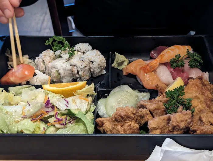 Ojiya Sushi & Dining Picture 9