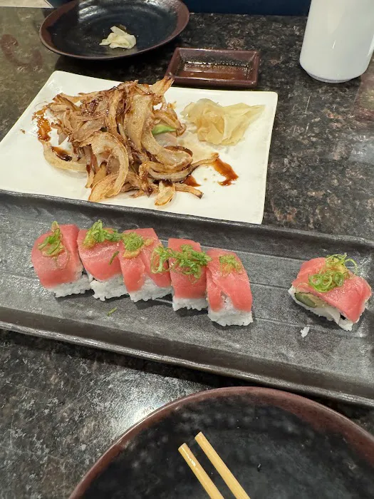 Kuma Sushi Picture 4