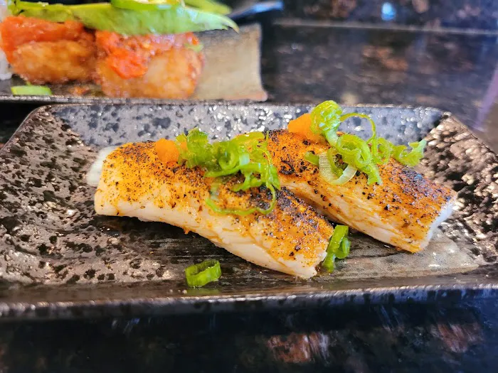 Kuma Sushi Picture 9
