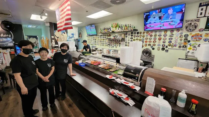 Crazy Brothers Sushi Picture 3