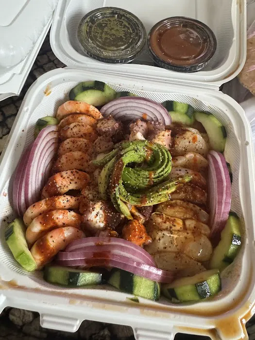 Sumabi Sushi Mariscos Birria Picture 4