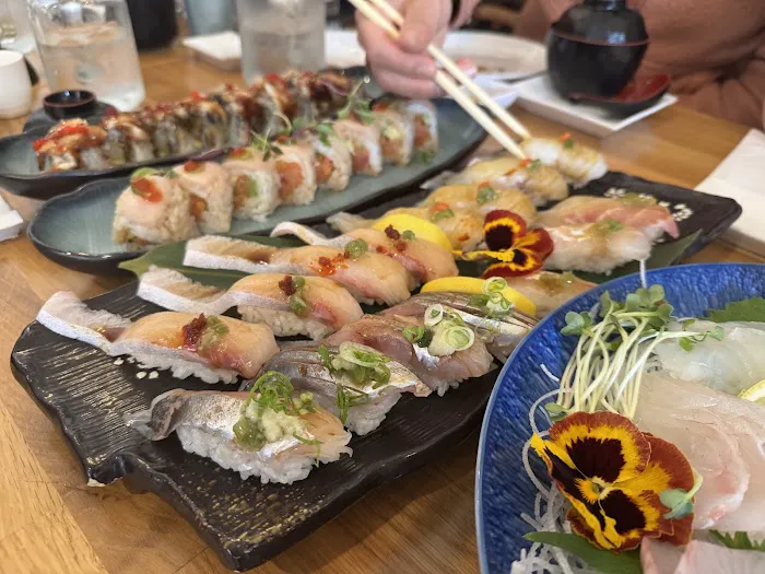 Momo Sushi Picture 9