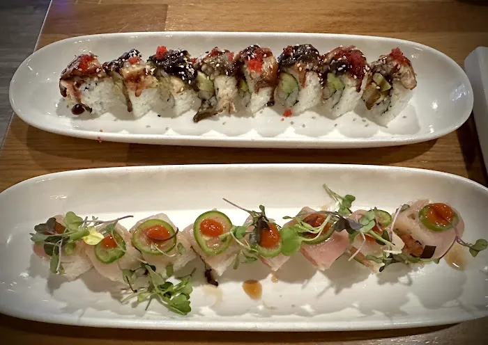 Momo Sushi Picture 7