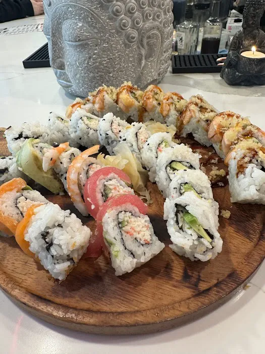 Maki Sushi & Cocktails Picture 9