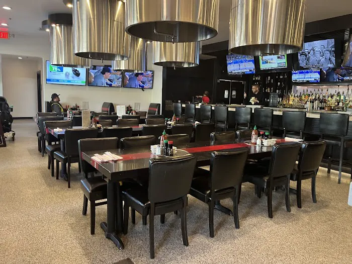 SHIKI SUSHI TEPPAN BBQ & SPORTS BAR Picture 9