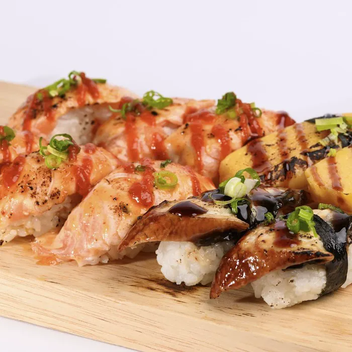 Lemon Tree sushi & ramen Picture 3