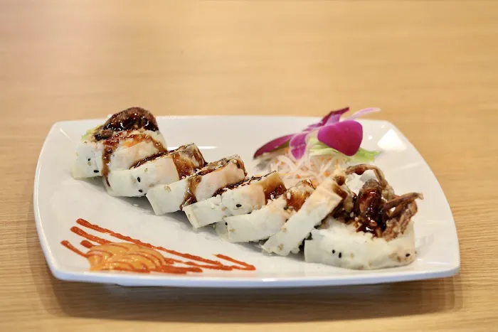 Lemon Tree sushi & ramen Picture 5