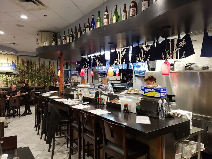 AZA SUSHI & BISTRO Picture 6