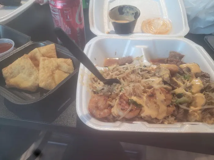 Momocha Hibachi Japanese Grill Picture 2