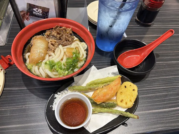 Kura Revolving Sushi Bar Picture 4