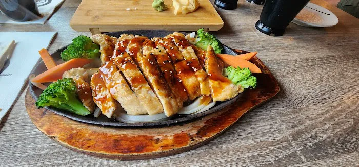 Oishii Japanese Bistro Picture 7