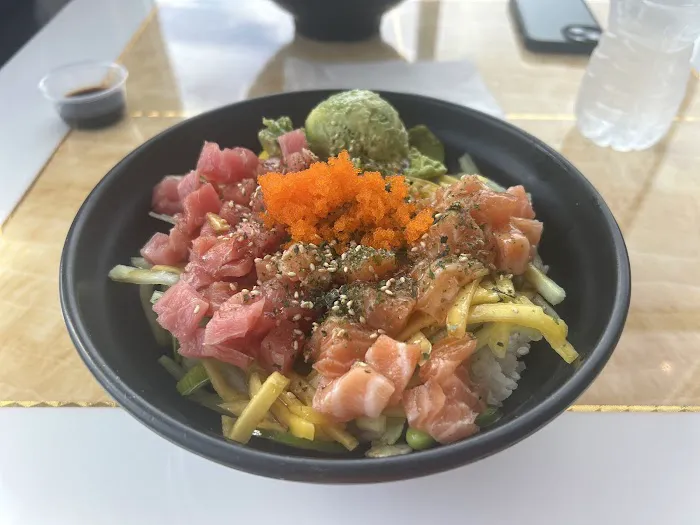 Kazu Sushi Burrito Picture 4