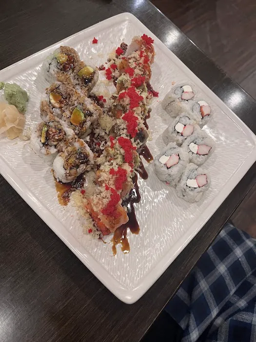 Fujiyama japanese sushi &hibachi Picture 2
