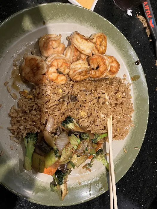 Fujiyama japanese sushi &hibachi Picture 1