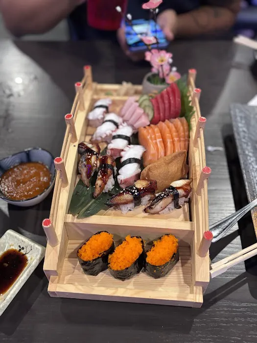 Shibuya Sushi Japanese Restaurant Picture 1