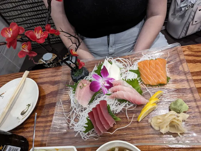 Sushi Garden and Ramen noodles Picture 3