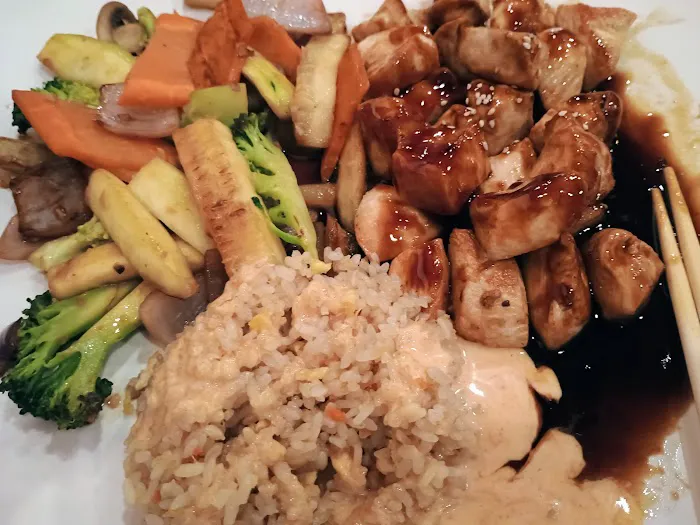 Sushi Garden and Ramen noodles Picture 7