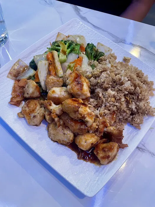 Tsunami sushi &Hibachi Picture 7