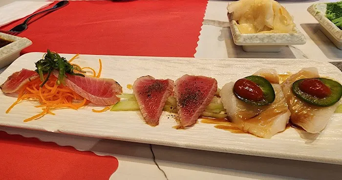 Tsunami sushi &Hibachi Picture 6