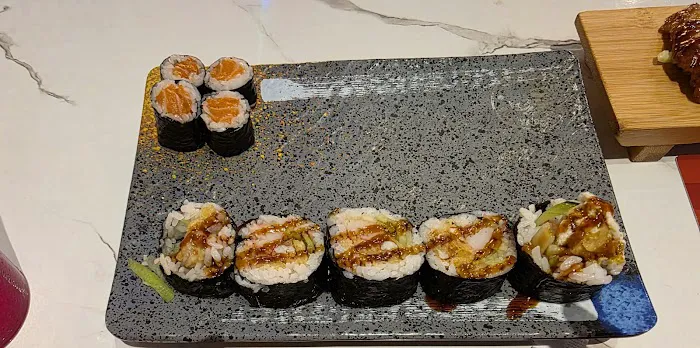 Tsunami sushi &Hibachi Picture 5