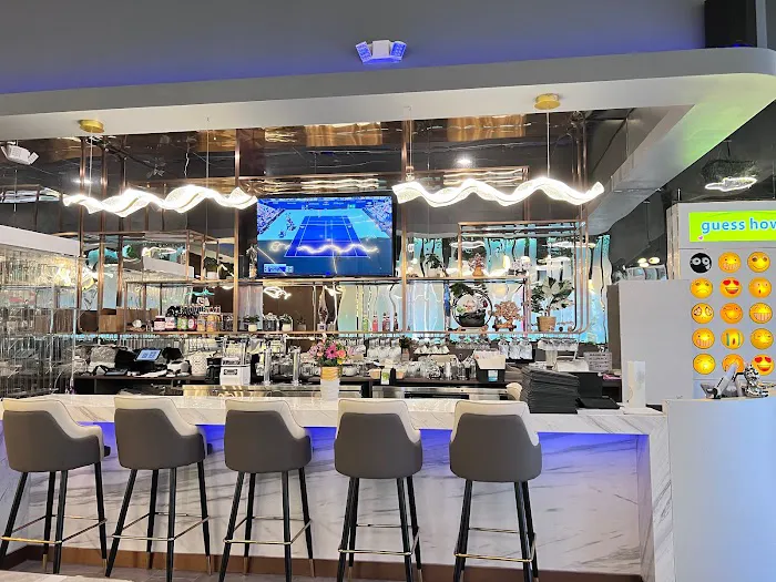 Oola Mala - Sushi, Hot Pot, & Seafood Boil Picture 9