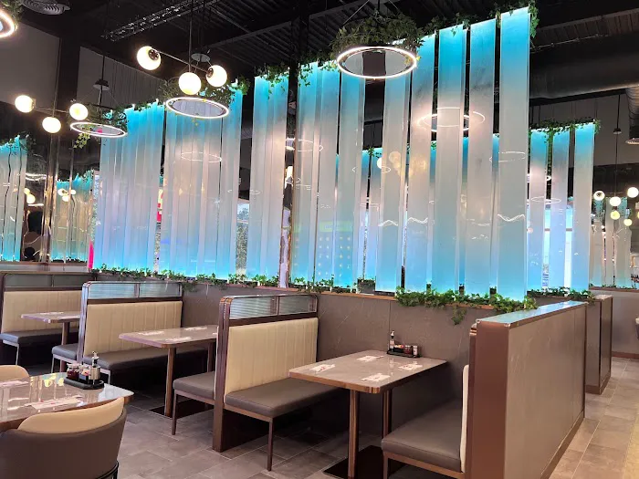 Oola Mala - Sushi, Hot Pot, & Seafood Boil Picture 7