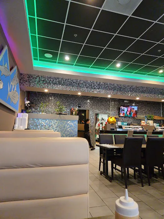 Fancy Sushi & Grill Picture 3