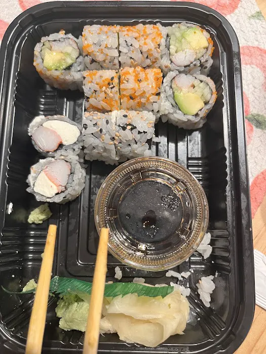 Fancy Sushi & Grill Picture 9