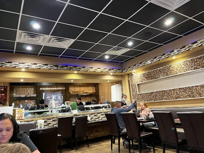 Fancy Sushi and Grill Picture 3