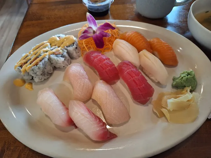 Akari Sushi Picture 3