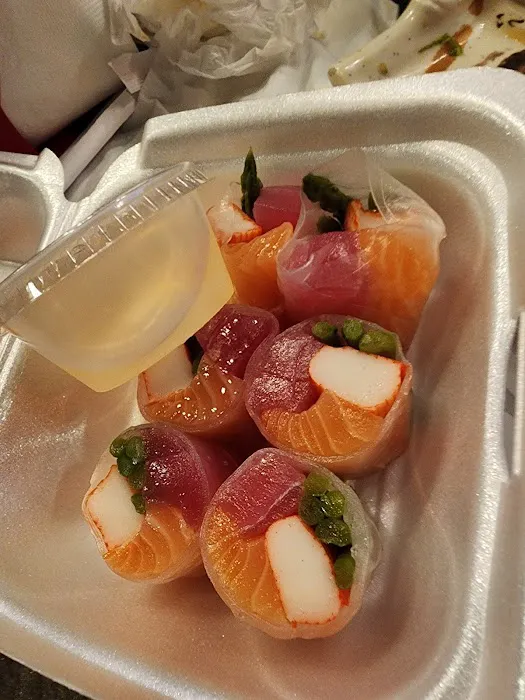 Mikato Japanese Steak House & Sushi Bar Picture 10
