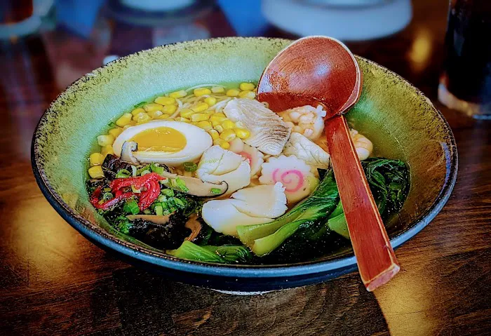 Ginger Bistro - Sushi, Ramen, Chinese cuisine Picture 5
