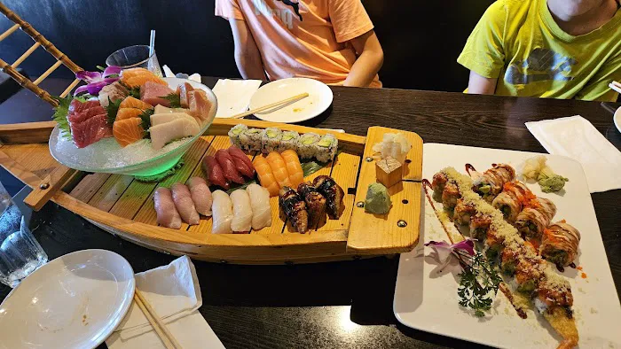 Corner Sushi Picture 7