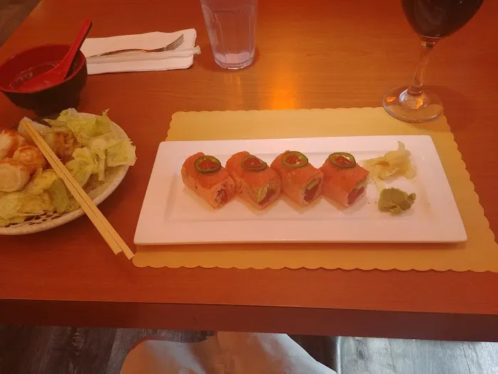 Fancy Sushi & Grill Picture 10