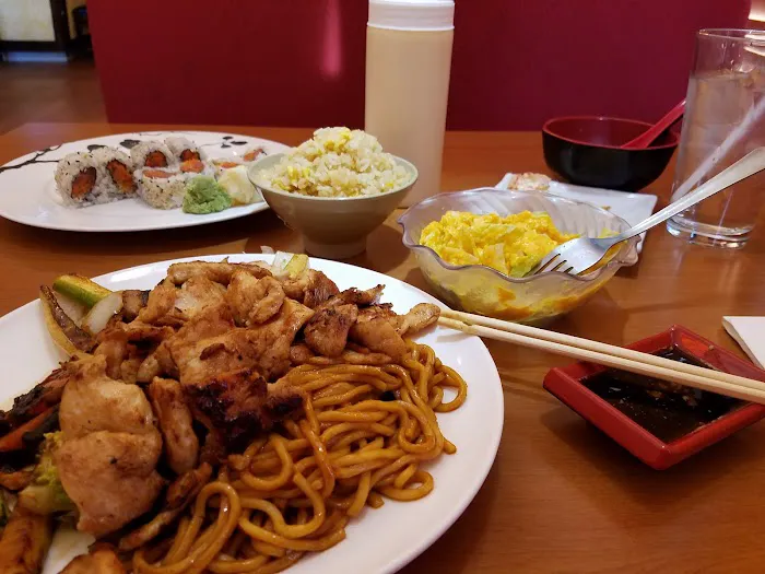 Fancy Sushi & Grill Picture 8