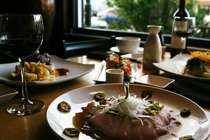 Ronin Sushi & Bar Picture 2