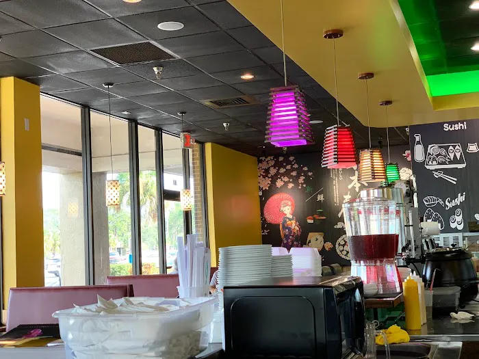 Royal Sushi Grill & Thai(Edgewater) Picture 1