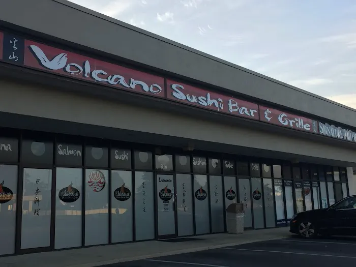 Volcano Sushi Bar Picture 10