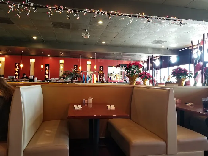 Volcano Sushi Bar Picture 3