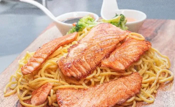 Yomi Japanese Hibachi & Sushi Picture 1