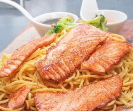 Yomi Japanese Hibachi & Sushi