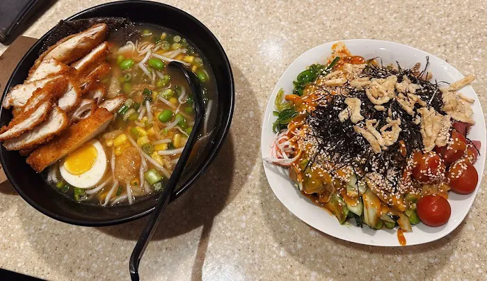 Molly Ramen•Poke•Tea Picture 3