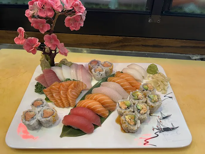 Yu-Mi Sushi Picture 1