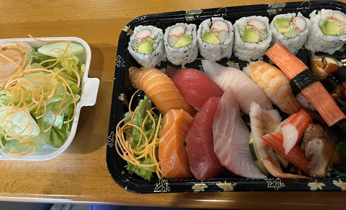 OKINII HIBACHI & SUSHI Picture 4