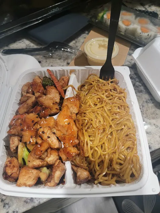 OKINII HIBACHI & SUSHI Picture 5